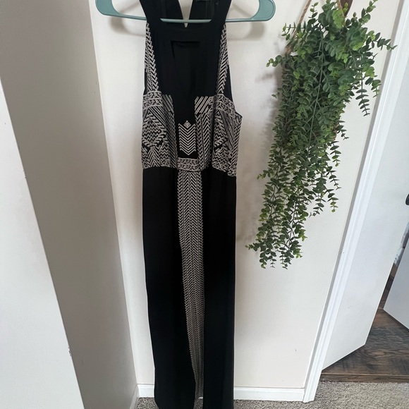 THML black and white maxi dress. - Picture 1 of 3